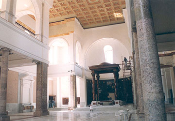 Vue générale du choeur, des transepts et de la nef avant décors